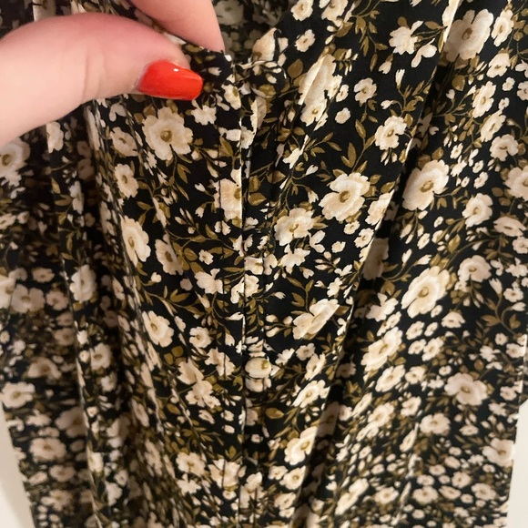 Old Navy Floral Tank-Top Blouse - Picture 2 of 5